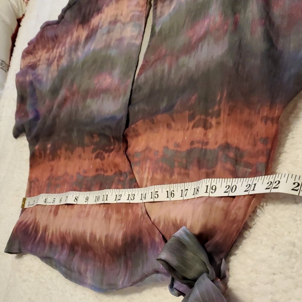 Democracy Side Tie Elbow Sleeve Tie Dye Top - Picture 6 of 12